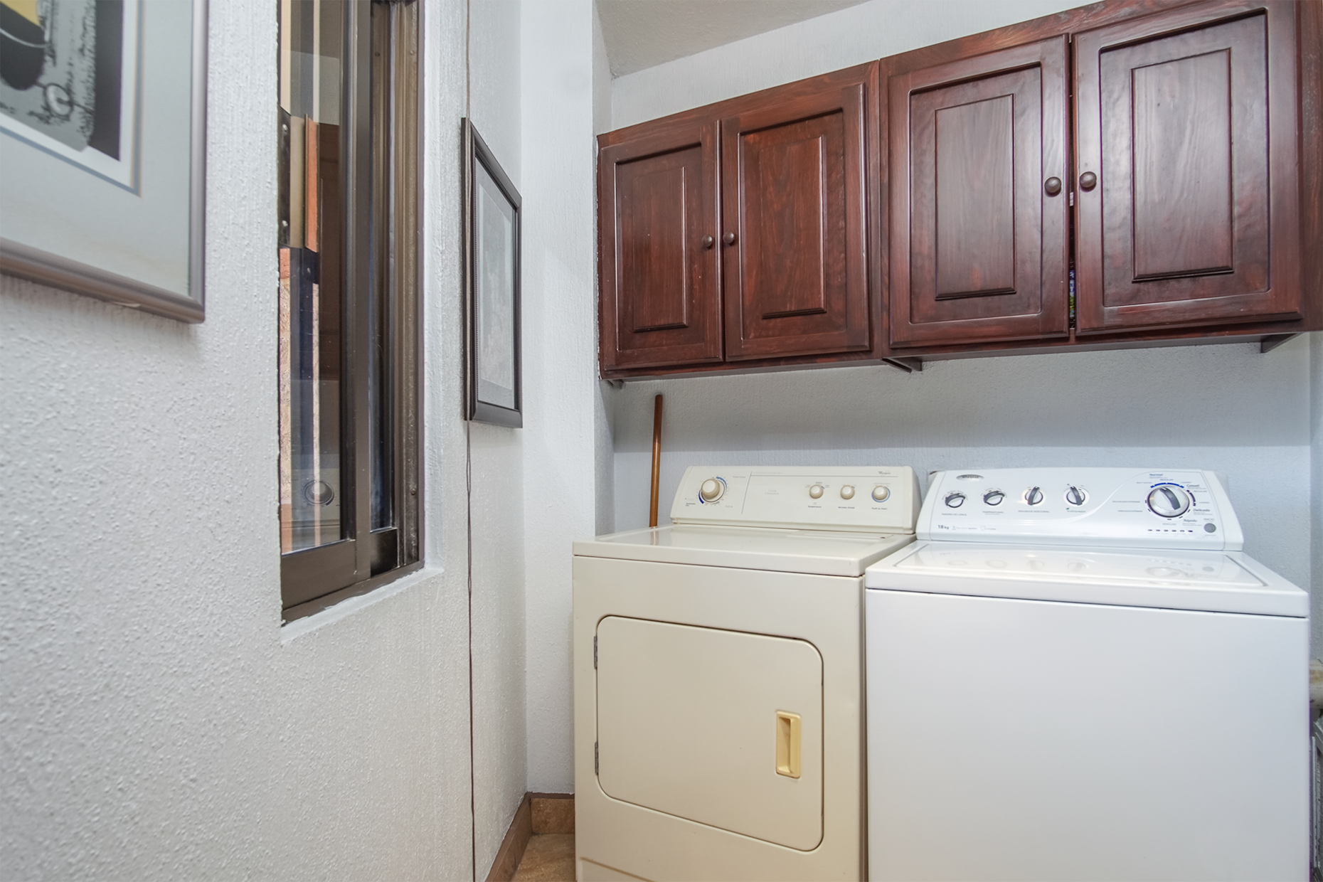 utility room with washer dryer