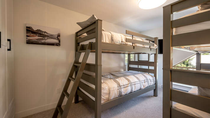 Upper Level - Bunk Room With 4 Full Sized Singles
