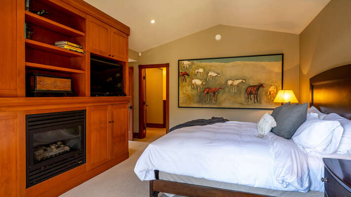 Upper Level - Primary Bedroom With King Bed, Private Balcony & Ensuite