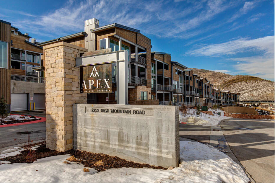 Mountainside Community in the Canyons Village