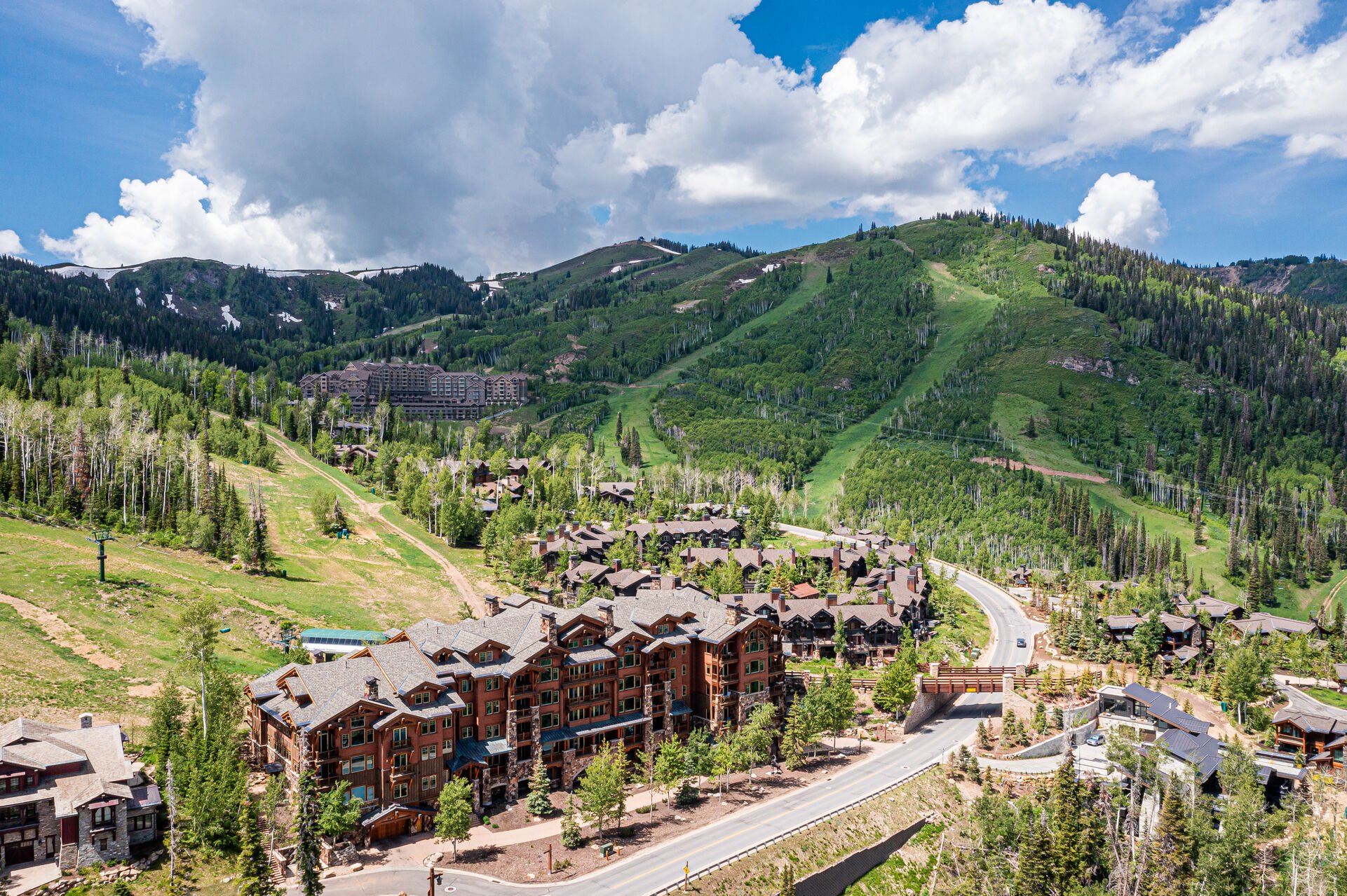 Situated on the slopes of Deer Valley Ski Resort