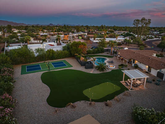 Dream Backyard- Private Pool, Pickleball and Basketball Court, Putting Green and More!!