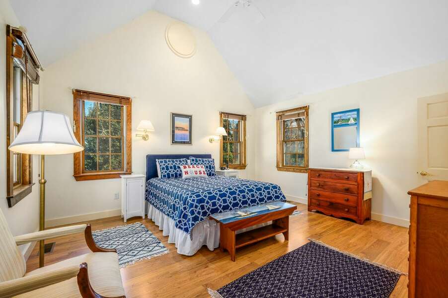 Primary Bedroom with vaulted ceilings - 18 Beach Road West Harwich - Cape Cod - Beach Plum Cottage - NEVR