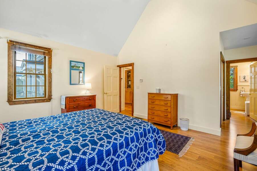 Primary Bedroom with en suite bathroom - 18 Beach Road West Harwich - Cape Cod - Beach Plum Cottage - NEVR