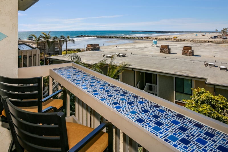 Wonderful views of the ocean and harbor from your balcony