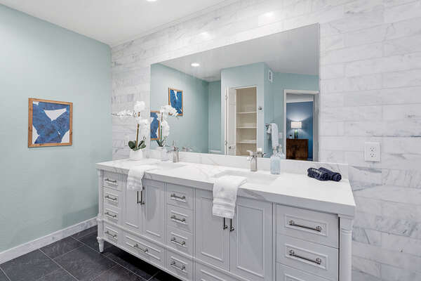 Master En Suite Bathroom with Double Sink Vanity and Large Soaking Tub