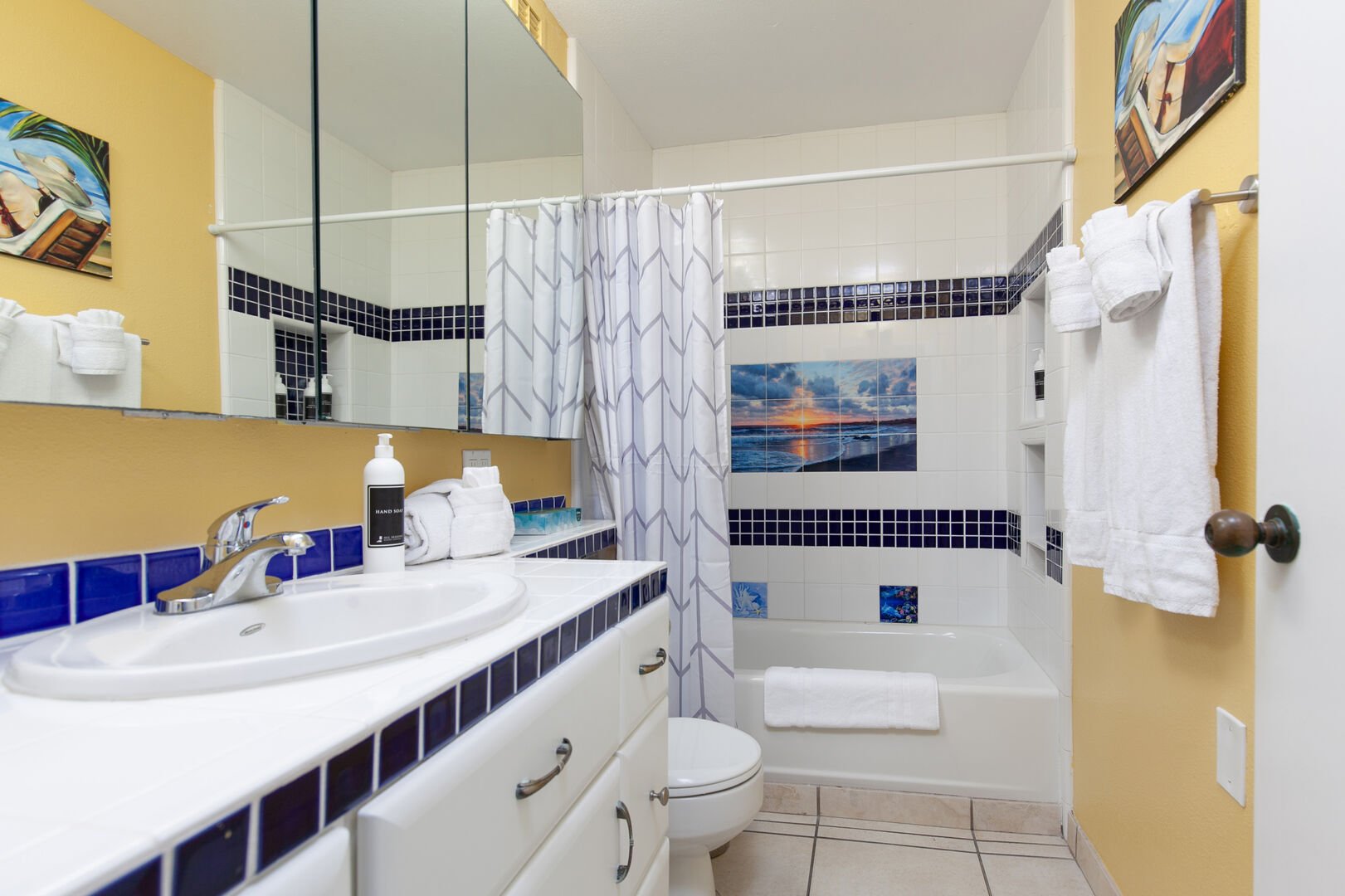 Second Bathroom with Bathtub/Shower Combo