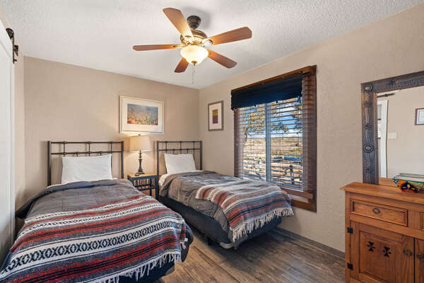Second Bedroom / Two Twin Beds