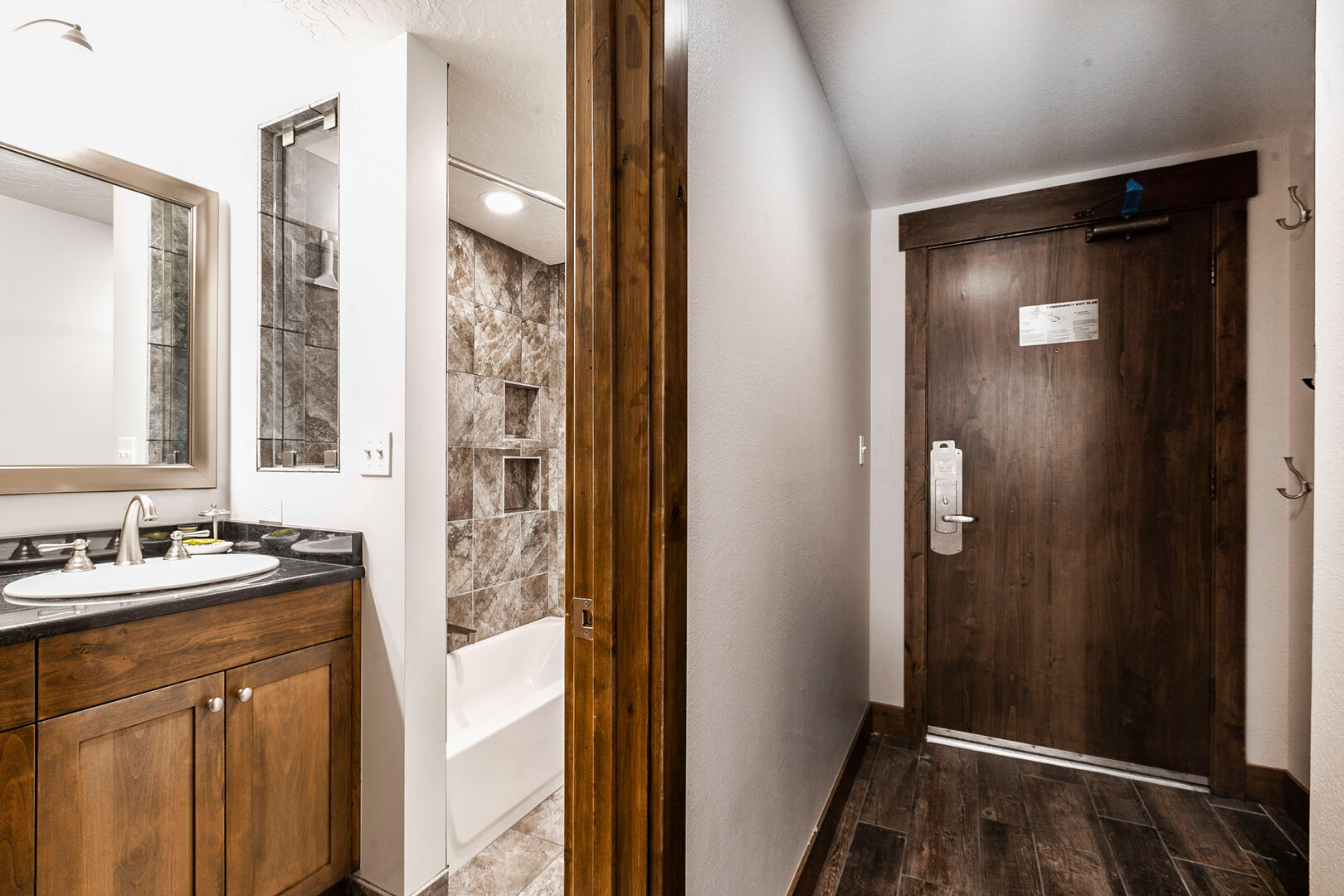 Bathroom 3 - Hallway - Bathtub/Shower Combo