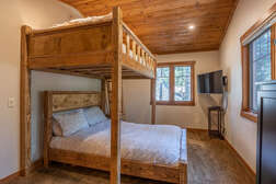 Master Bedroom #2- Bunk Bed (Full over Queen)