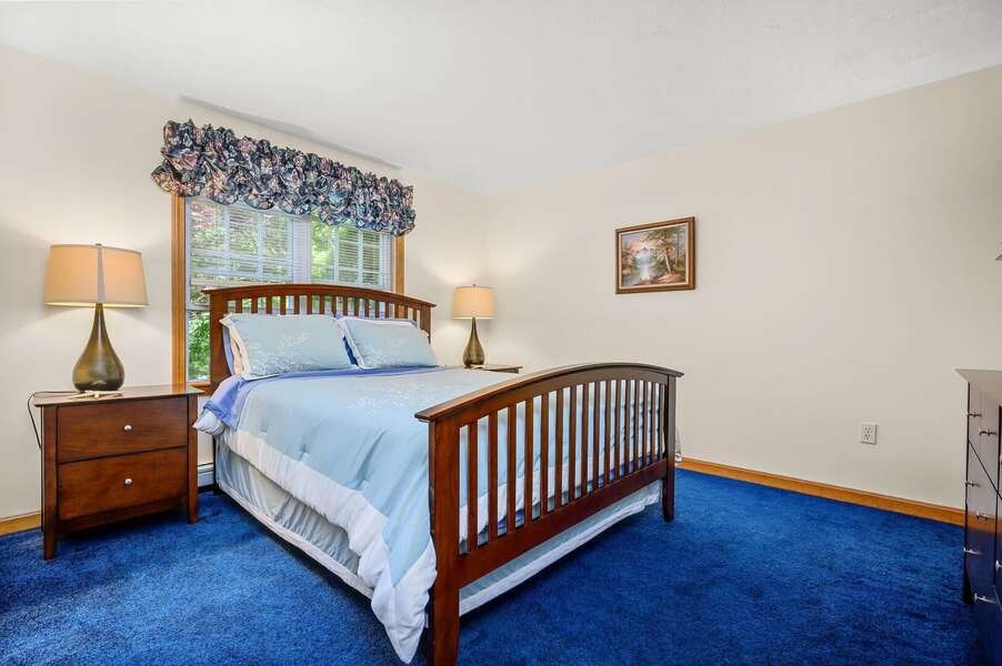 Main level Primary bedroom with Queen sized bed - 20 Victoria Lane Dennis - 5 O'Clock Somewhere - NEVR