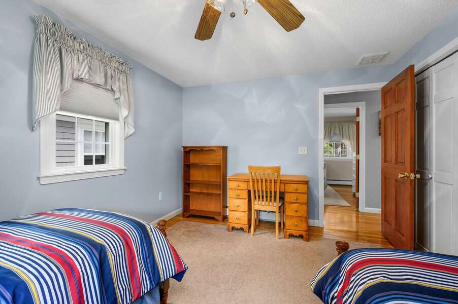 Twin bedroom includes a remote work space to use - 40 Willow Street West Harwich - Waves on Willow - NEVR