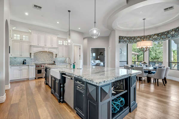 Full Equipped Gourmet Kitchen with High End Stainless Steel Appliances