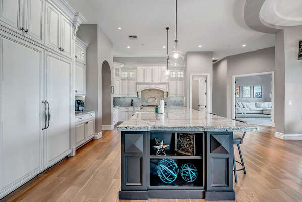 Oversized 10-foot Kitchen Island with Granite Countertops