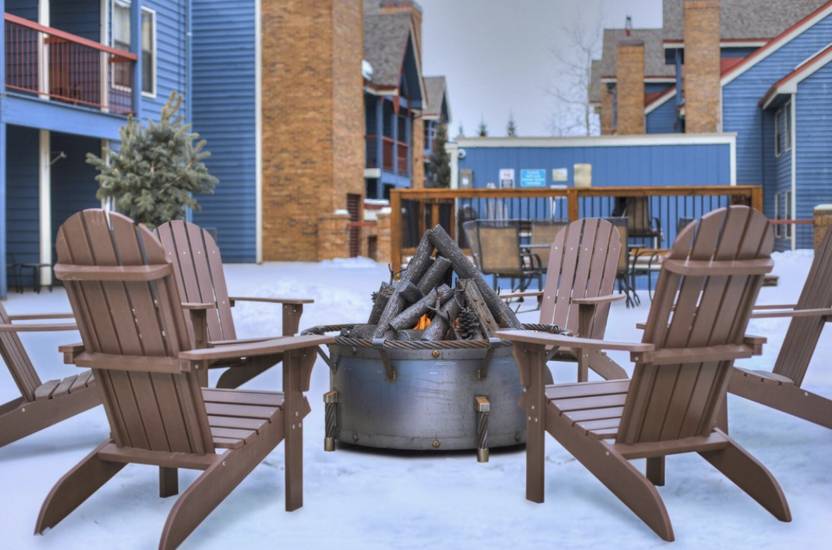 Warm up by the exterior gas fire pit on those chilly nights.   
Gather around the fire and create cherished memories with loved ones.