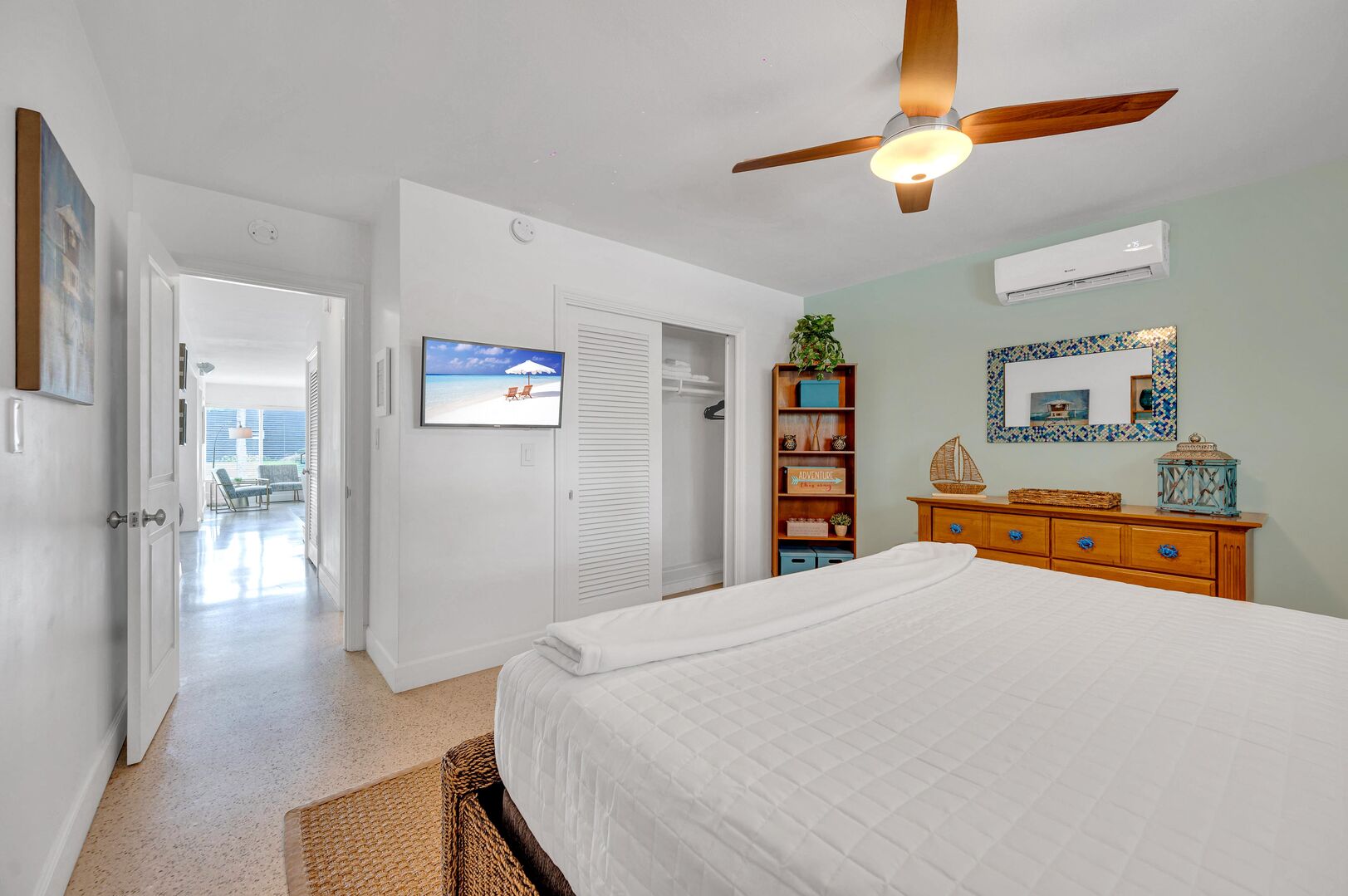 Enjoy this spacious room featuring a king bed and a smart TV. Located on the first floor.