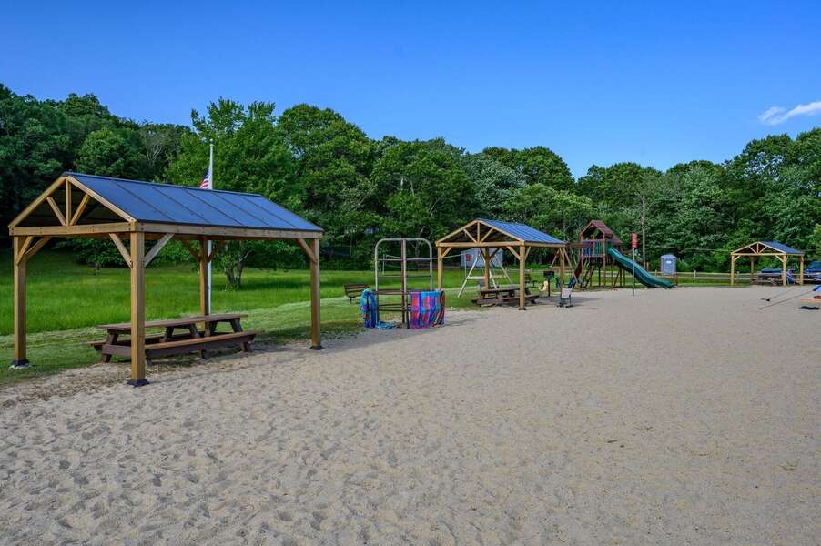 Outdoor dining area at Johns Pond with Playground