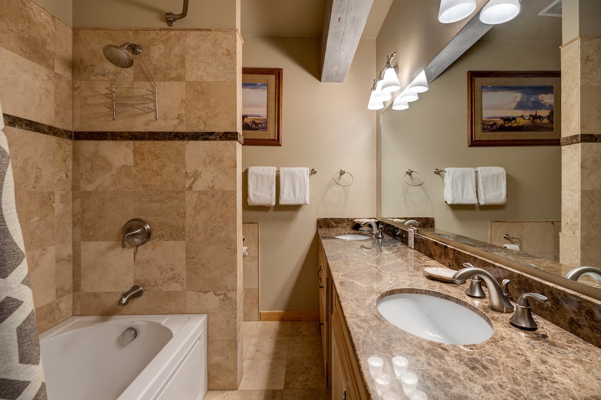 Primary bathroom, double sinks and a large soaker tub.