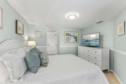 Cozy and comfortable bedroom retreat, perfect for peaceful nights and restful sleep.