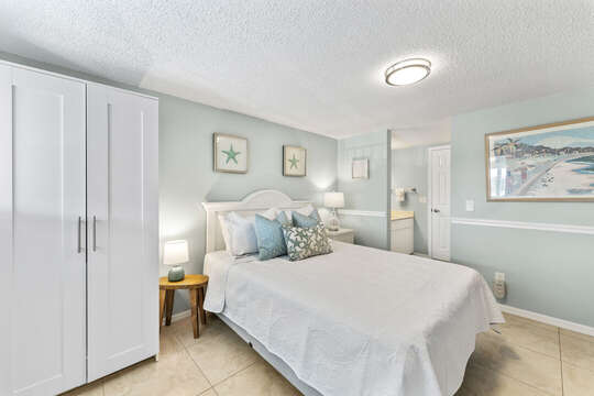 Cozy and comfortable bedroom retreat, perfect for peaceful nights and restful sleep.