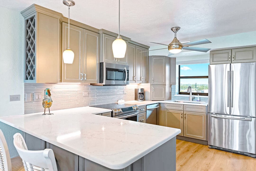 Fully equipped kitchen with every modern convenience for your family vacation!