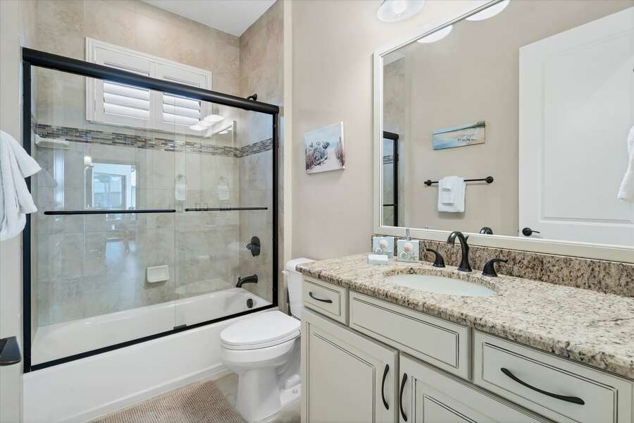 Second bathroom with combo tub/shower