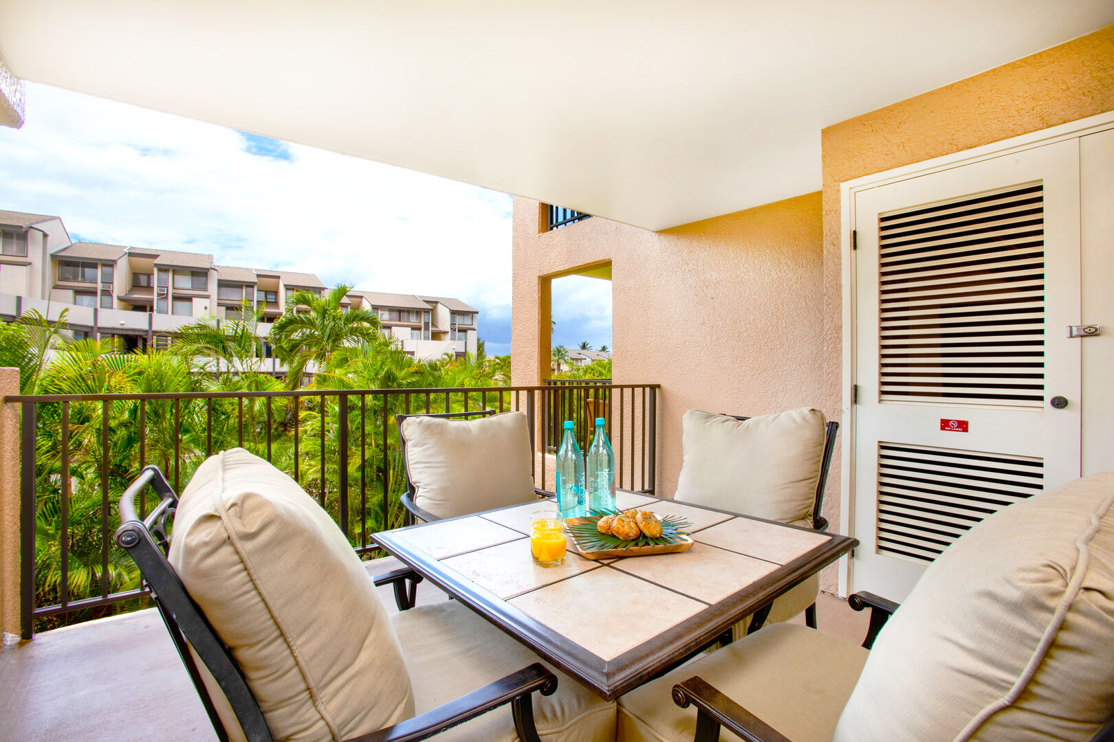 Relax and take a look at the garden view at your own private lanai!