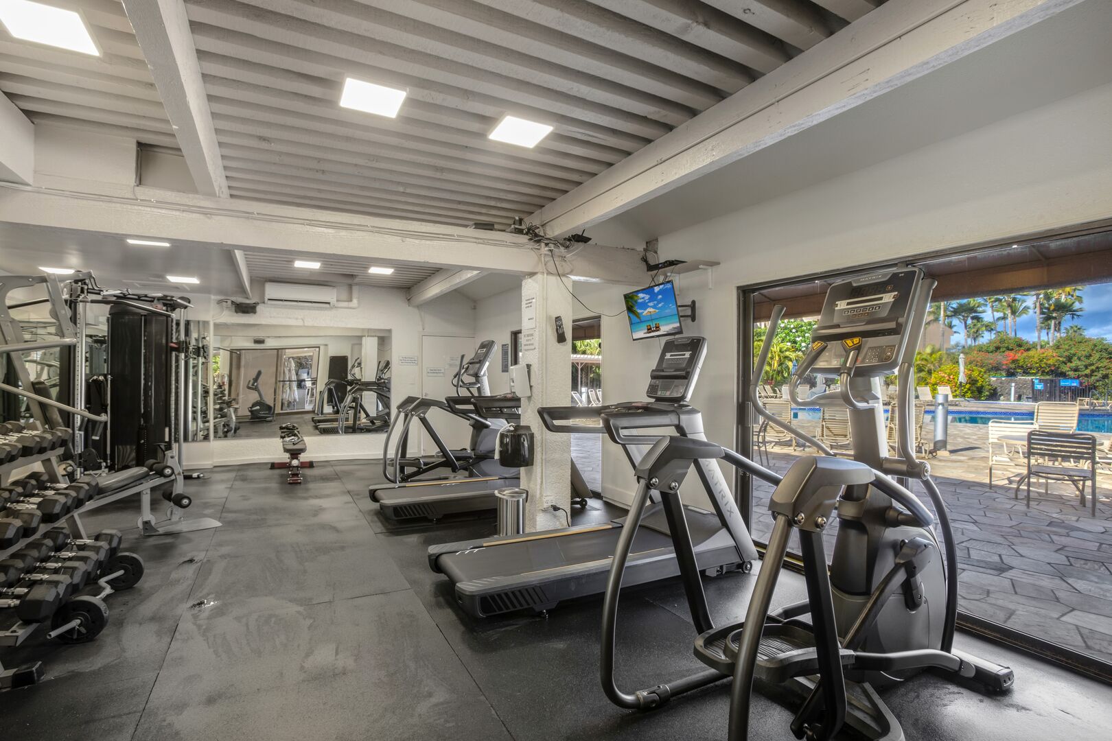 Fully equipped gym/workout facility