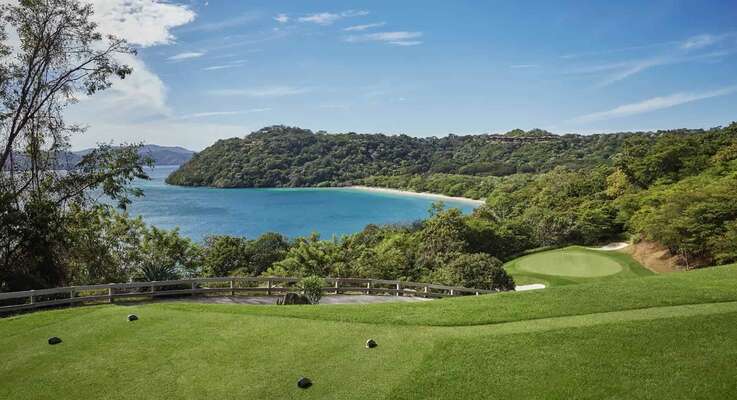 Stay at Casa Seashell and enjoy access to a world-class 18-hole golf course