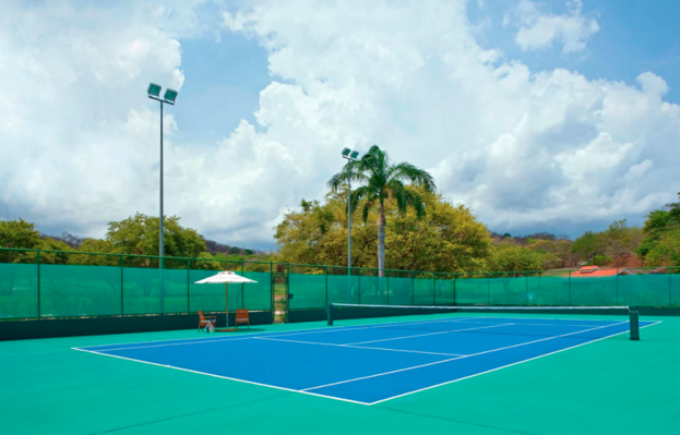 Stay at Casa Seashell and enjoy access to the tennis court
