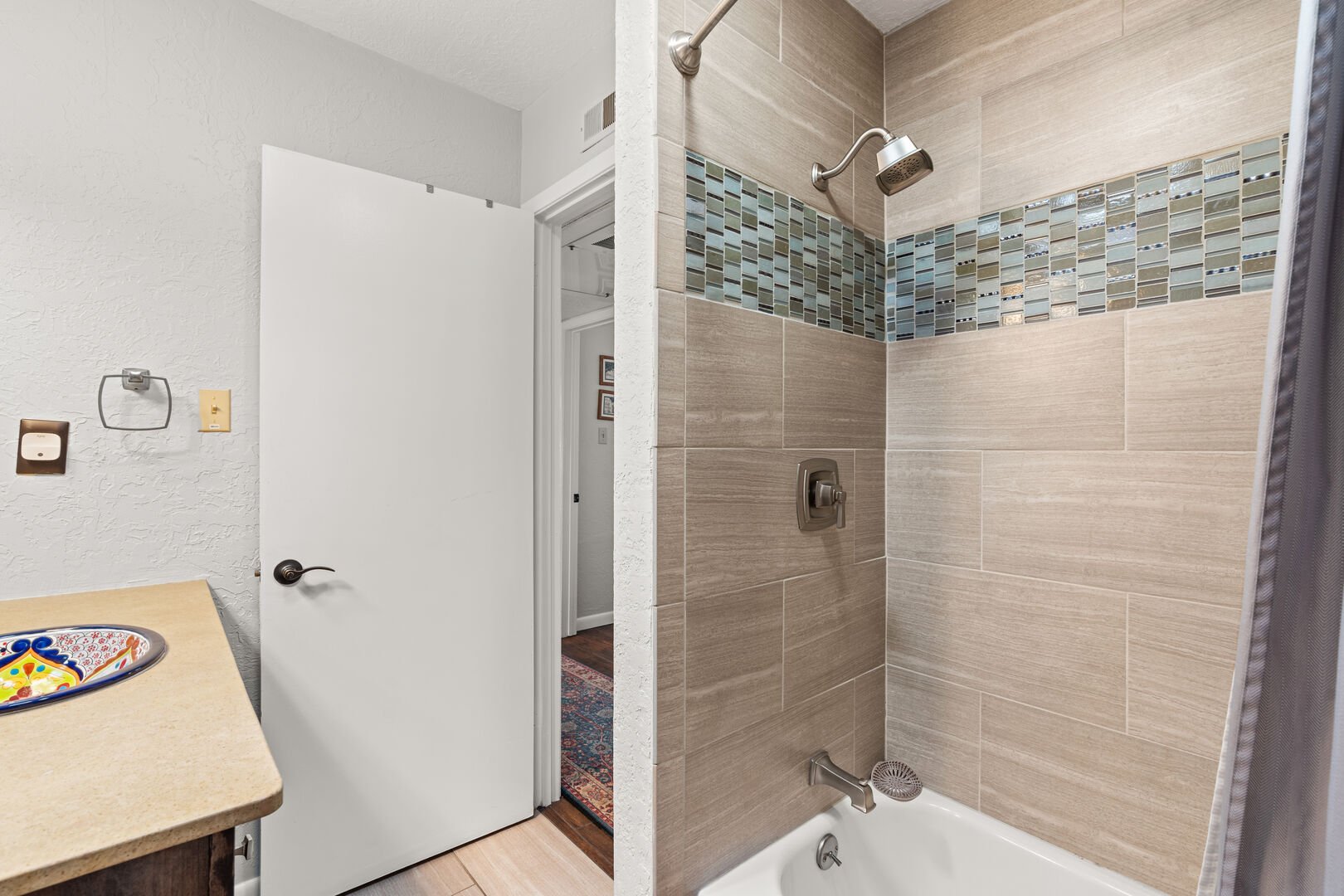 Bathroom 1 with Bathtub/Shower Combo