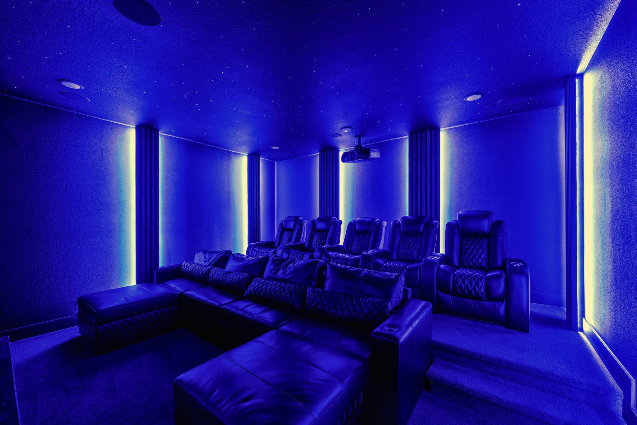 [amenities:home-theater:1] Home Theater