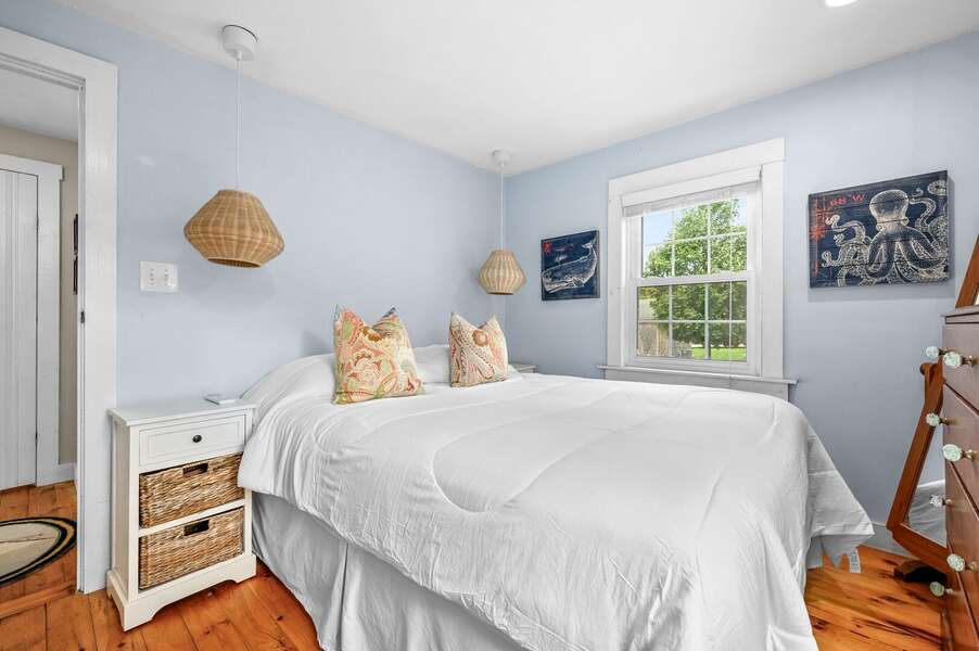 First bedroom with queen bedt- 135 Pine Knoll Avenue Chatham Cape Cod - Sarah-N-Dipity - NEVR