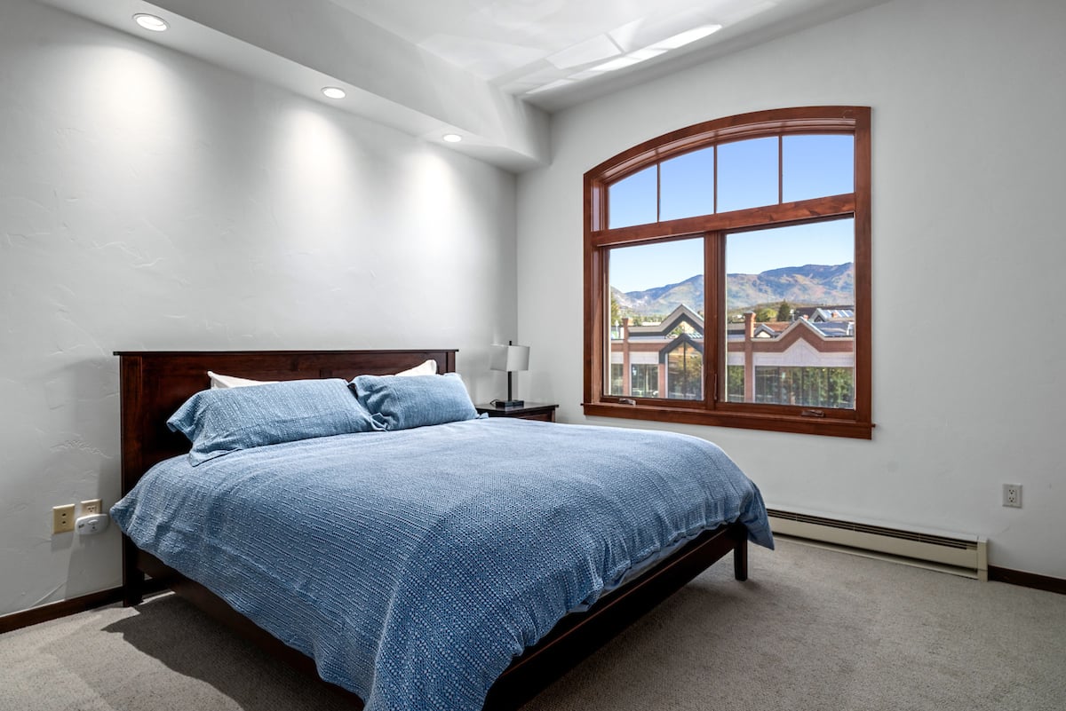 Primary bedroom with ski area views