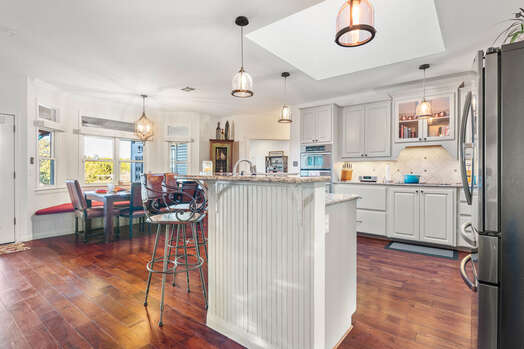 Open Kitchen-Perfect for Get Togethers!