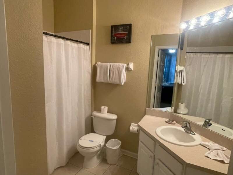 Master King Bathroom 1
Shower