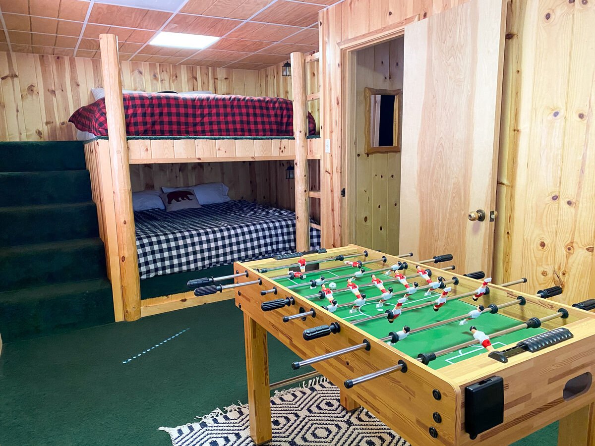 Downstairs shared space - King bunkbeds and foosball