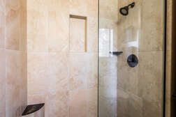 Master Bathroom - En Suite Full Bathroom - Shower