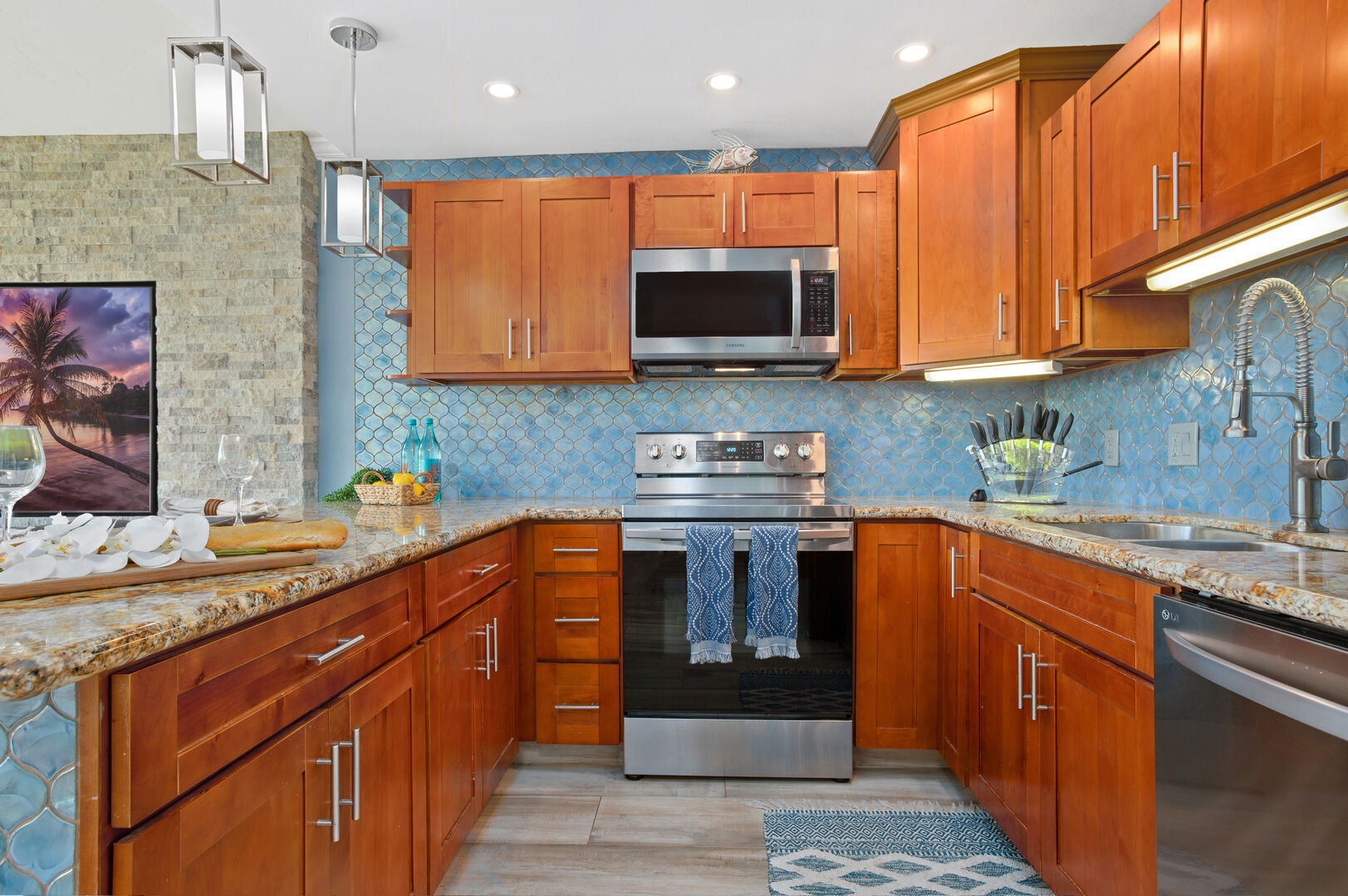 The condo has a fully-equipped kitchen perfect for your culinary needs!