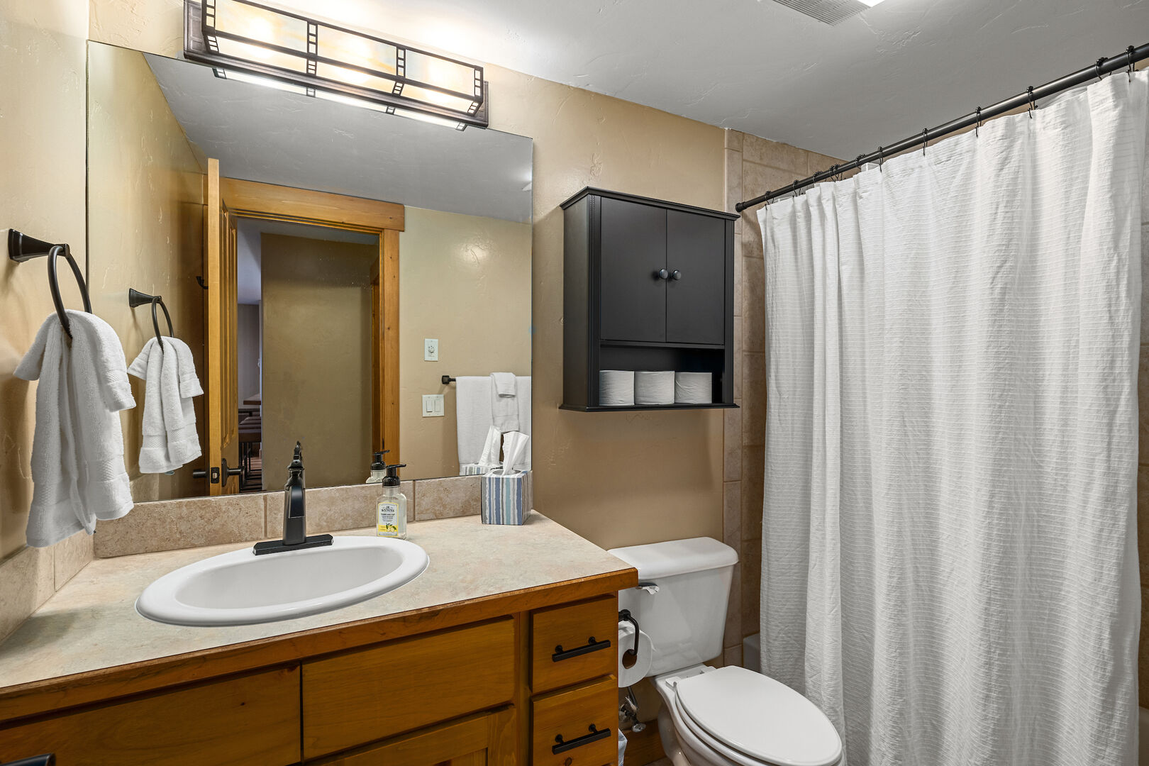 Bathroom with shower/tub combo
