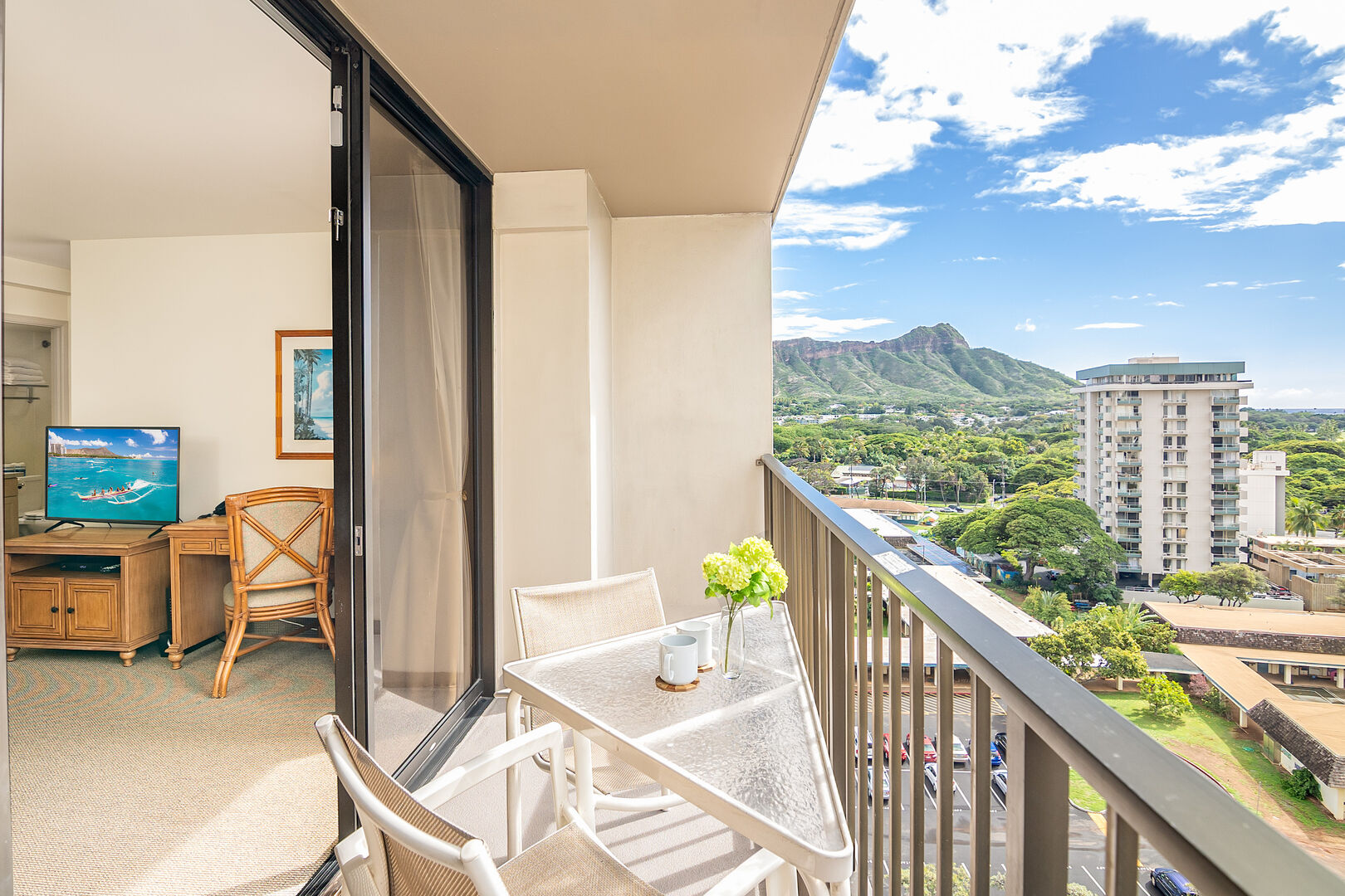 Have your morning coffee on your private lanai while enjoying the city and Diamond Head views!