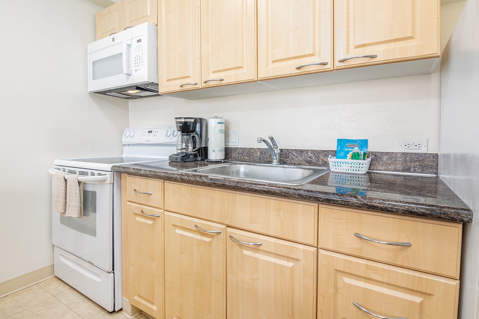 Fully equipped kitchen with full size appliances.