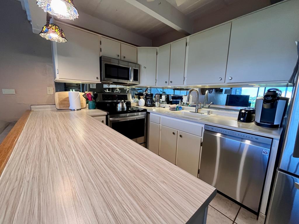 The fully-equipped kitchen is perfect for your culinary needs!
