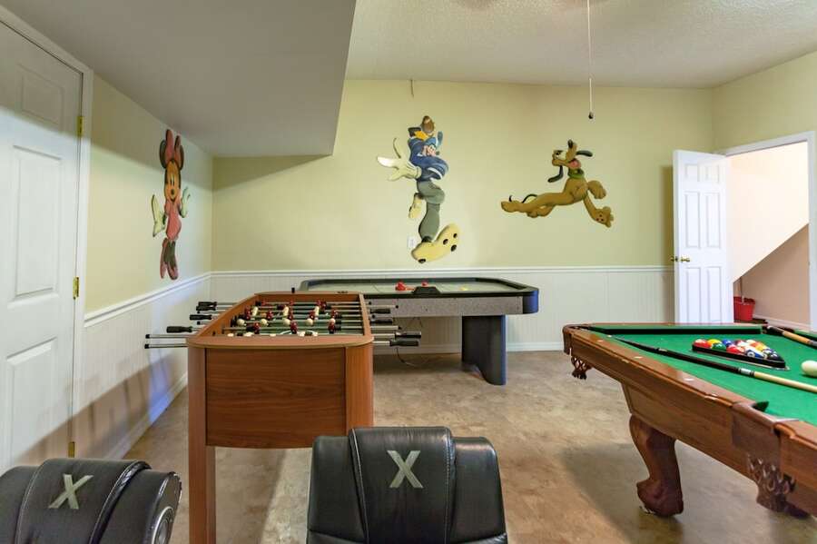 Game Room Downstairs
32
