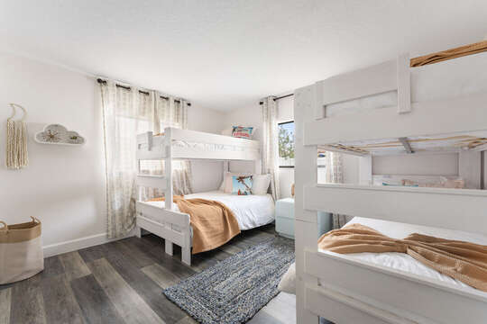 Guest Bedroom w/bunk beds.