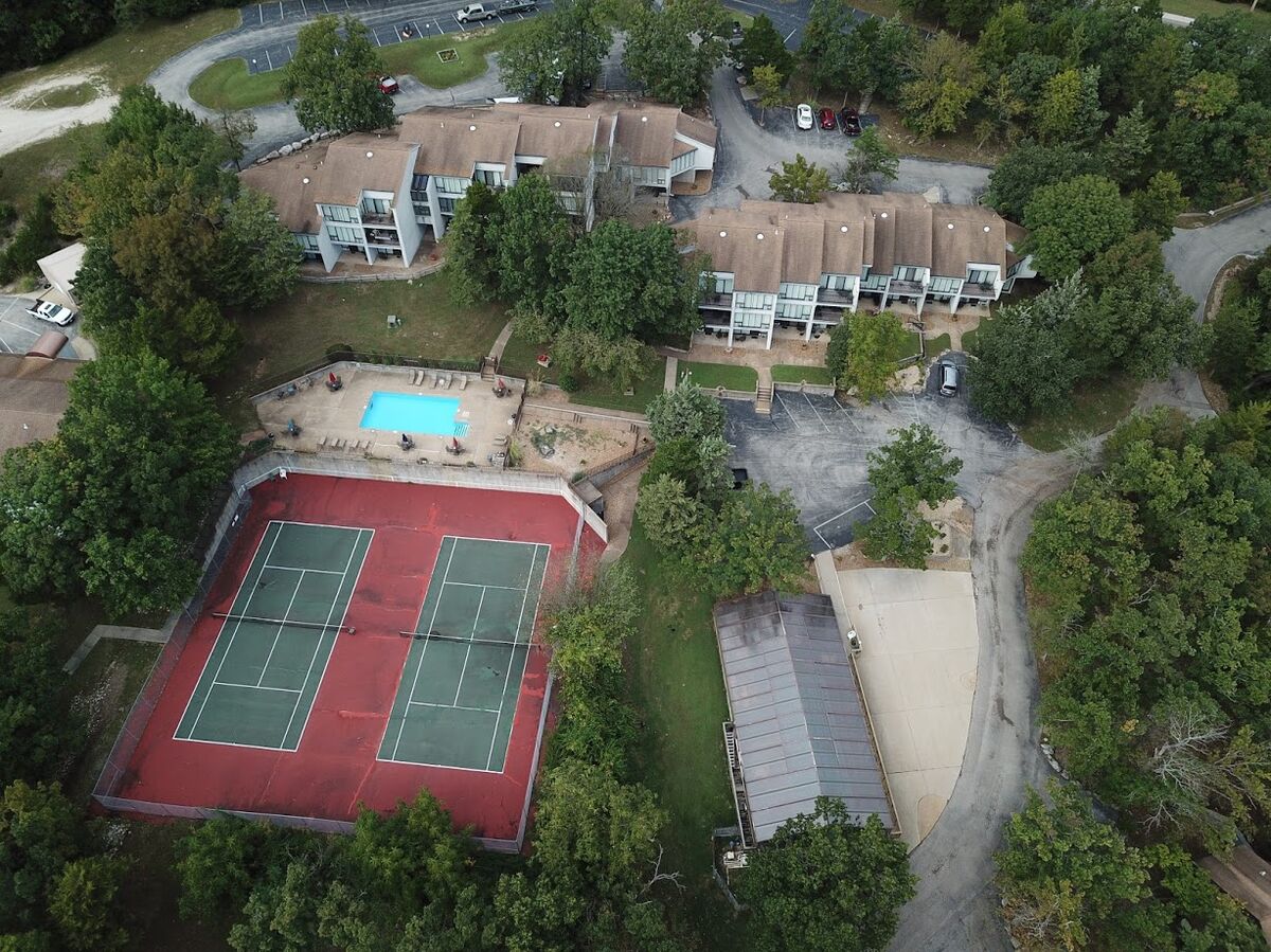 Great amenities throughout this Tree Top Community