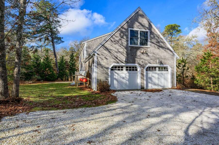 Ample parking space in the oversized driveway - 195 Long Pond Drive Harwich - Cape Cod - Cape Time - NEVR