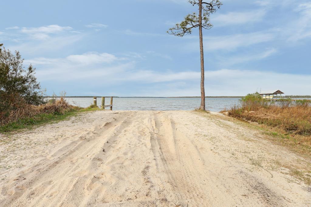 Feel free to bring your kayak and launch it from the private beach area with a picturesque view of the Canal and Perdido Bay