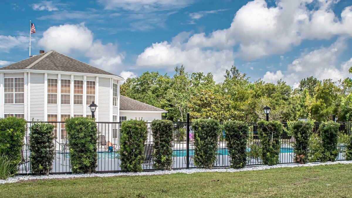 The pristine grounds of the resort are meticulously maintained and exquisitely landscaped to ensure your vacation destination is both pleasant and inspiring.