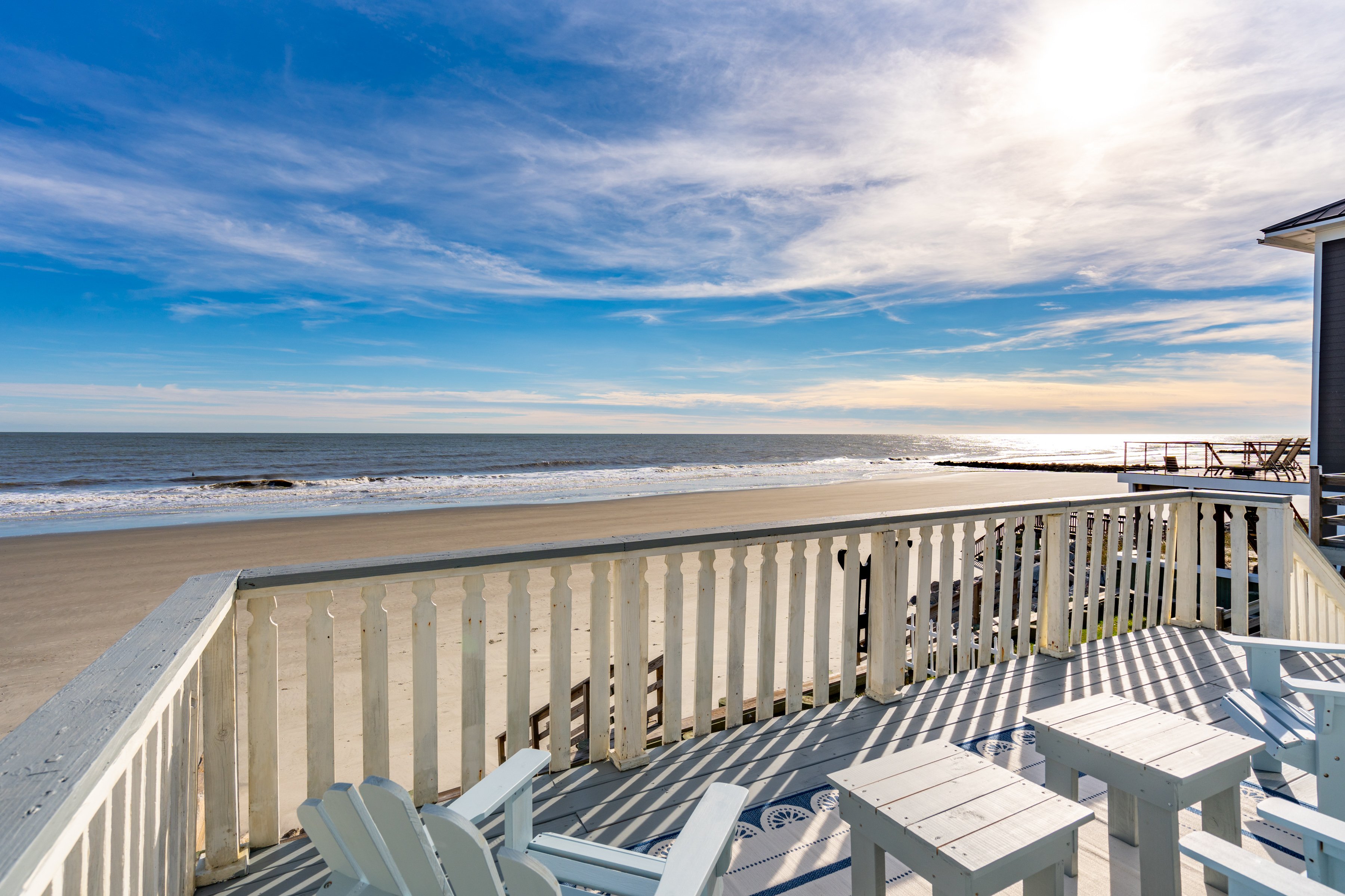 Direct beach access, Family communal space, Open views!